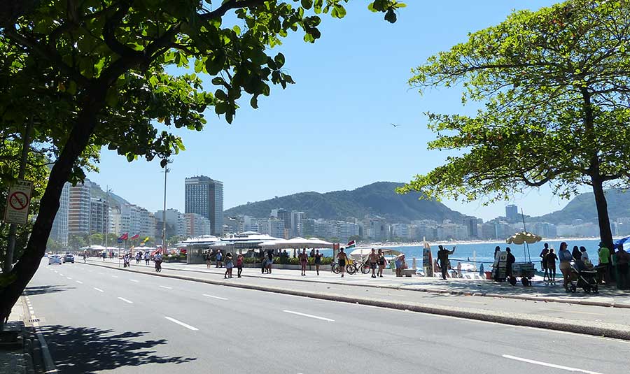 Meaning of Rio de Janeiro in English